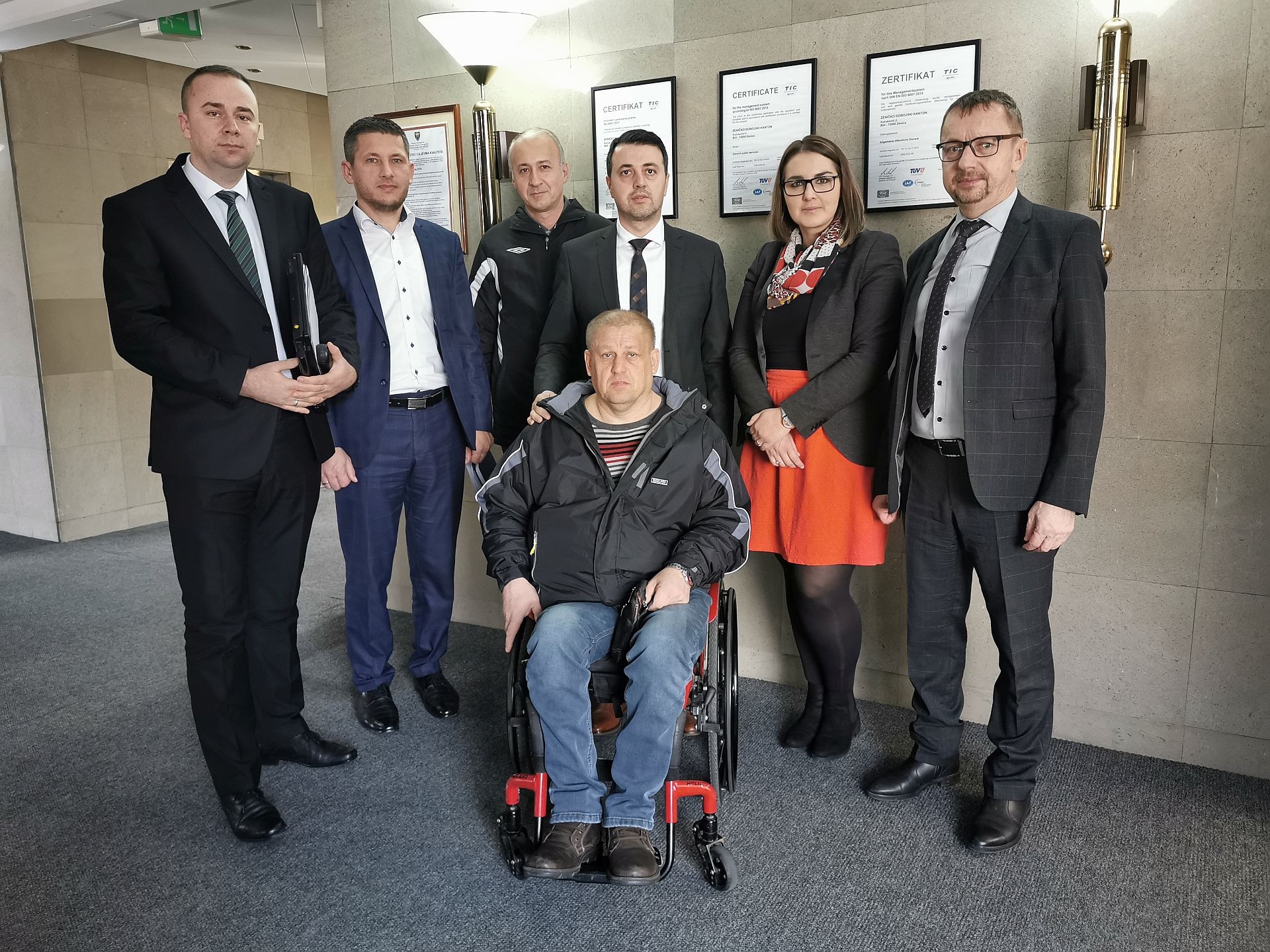 VLADA ZDK ĆE OSIGURATI SREDSTVA ZA NABAVKU NOVOG KOMBI-VOZILA ZA POTREBE KIK BOSNA ZENICA