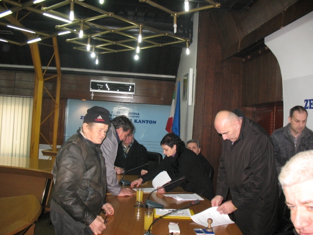 Potpisani ugovori sa povratnicima u Zeničko-dobojski kanton