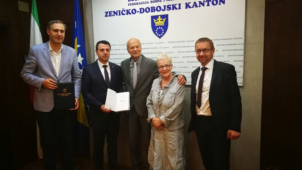 PREMIJER GANIĆ I MINISTAR KOZLIĆ UPRILIČILI PRIJEM ZA SINA ENVERA ČOLAKOVIĆA