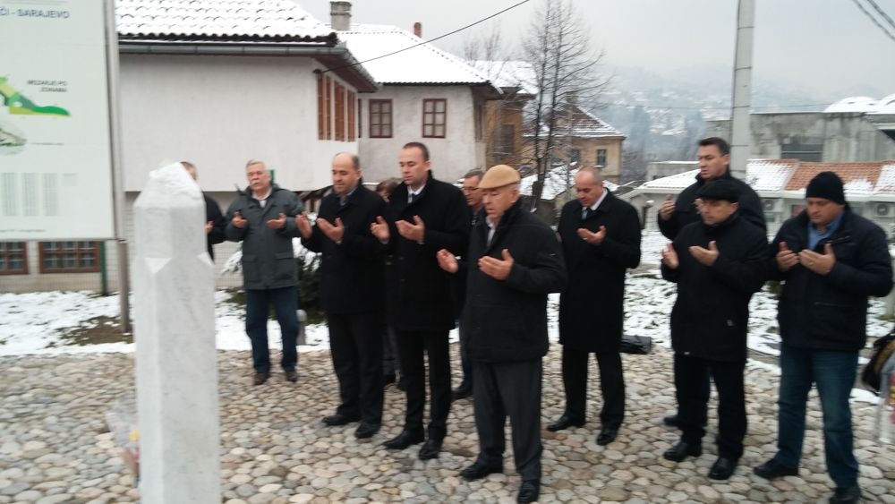 MINISTAR ČOLAKOVIĆ U POSJETI PORODICAMA RAHMETLI GENERALA DELIĆA I ALAGIĆA