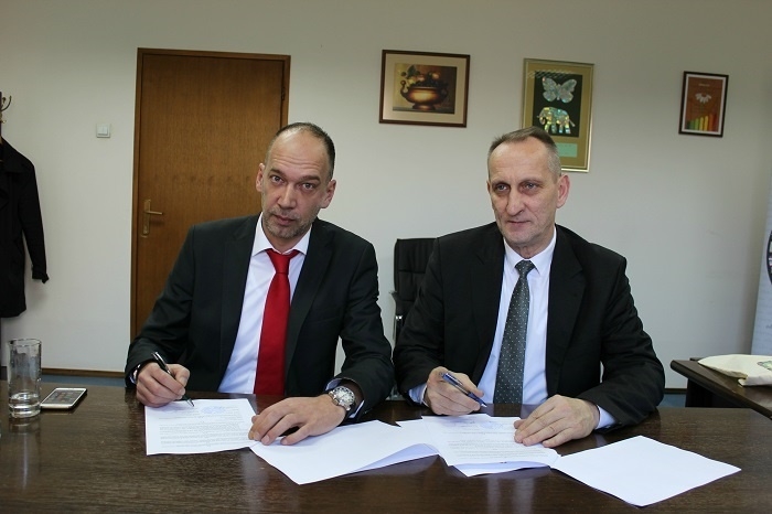 MINISTARSTVO ZA OBRAZOVANJE, NAUKU, KULTURU I SPORT I  DVV INTERNATIONAL – URED U BOSNI I HERCEGOVINI POTPISALI UGOVOR O SARADNJI ZA 2017. GODINU