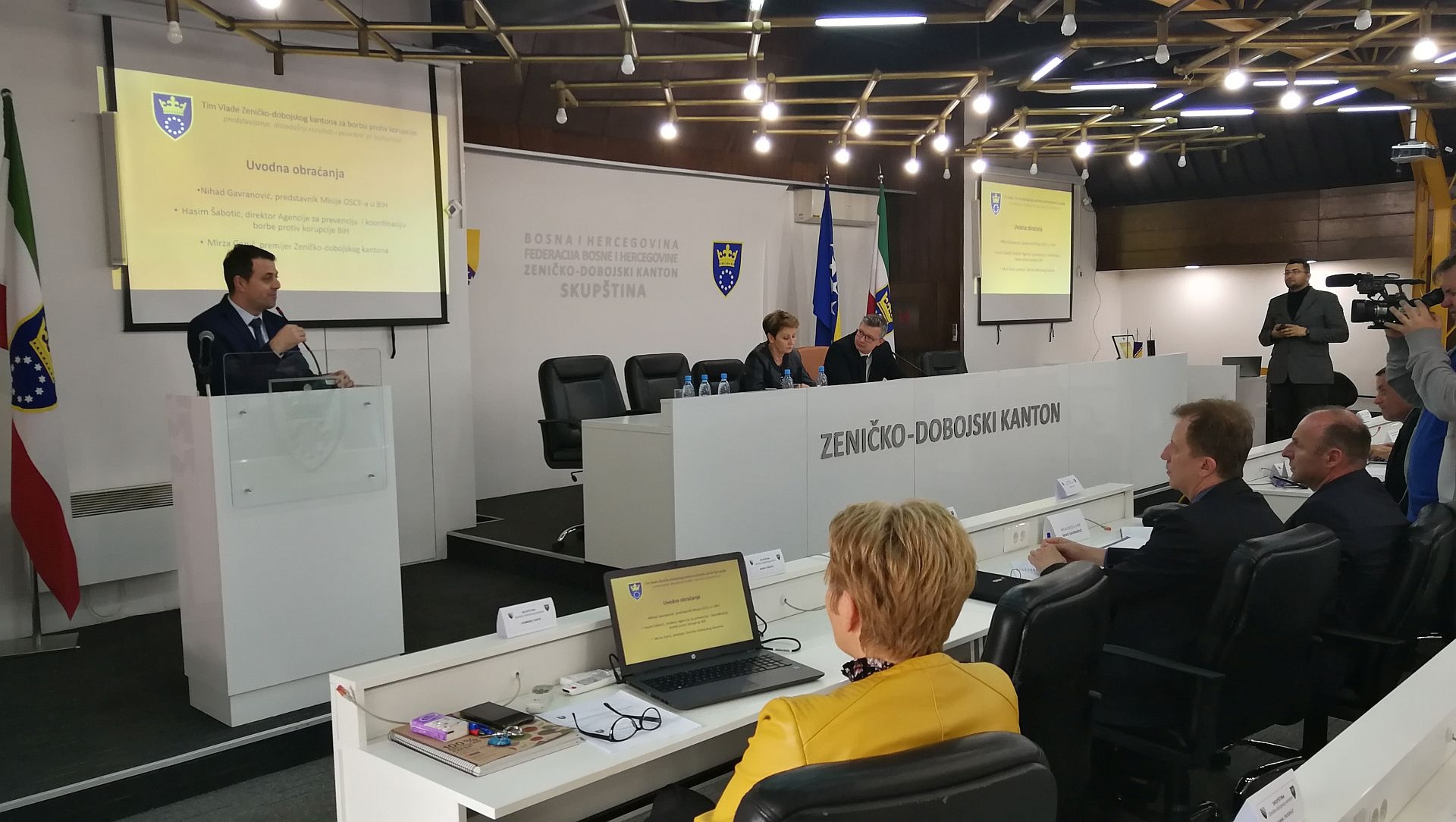 USPOSTAVLJEN SISTEMSKI OKVIR, VLADA ZDK I TIM PRIPREMAJU KONKRETNE MJERE PROTIV KORUPCIJE