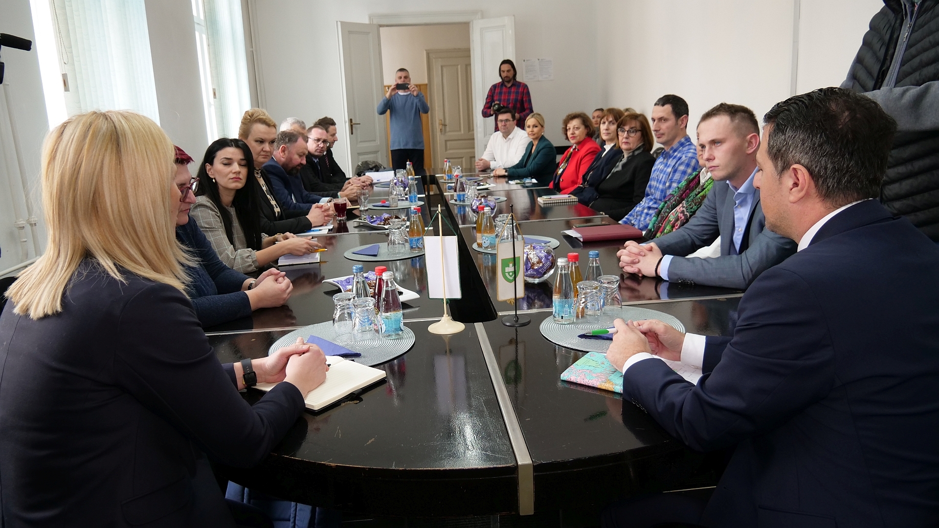 VLADA ZDK NA ČELU S PREMIJERKOM MEHMEDIĆ POSJETILA GRADSKU UPRAVU VISOKO