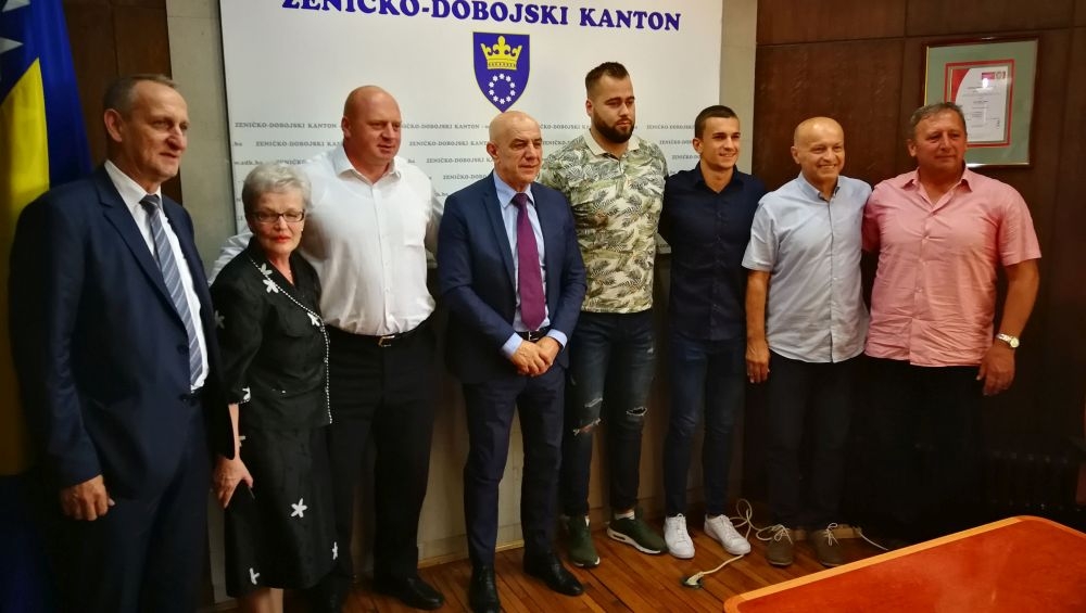 VLADA ZDK ODOBRILA ČLANOVIMA ATLETSKOG KLUBA ZENICA NOVČANU NAGRADU U IZNOSU OD 6.500 KM