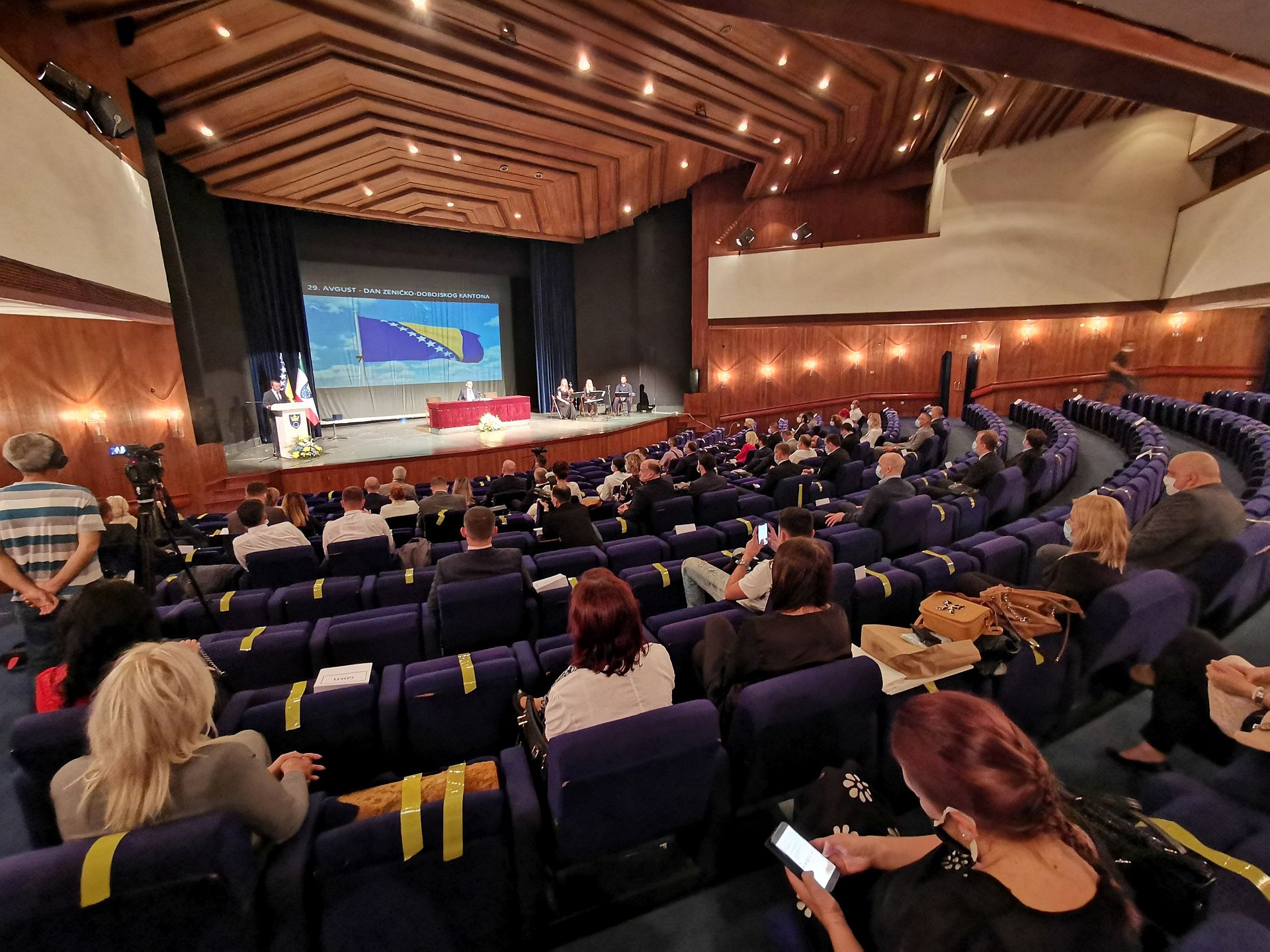 PREMIJER GANIĆ NA SVEČANOJ SJEDNICI SKUPŠTINE: NAŠI REZULTATI SU POTVRDA DA SE MOŽEMO NOSITI S NAJVEĆIM IZAZOVIMA