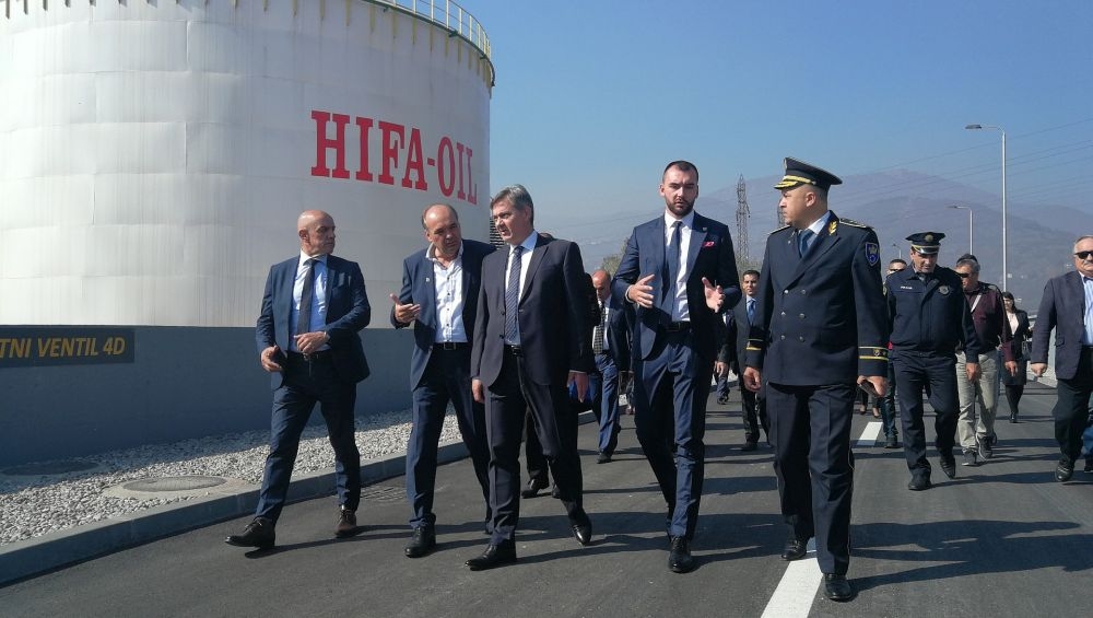 PREMIJER GALIJAŠEVIĆ NA OTVARANJU NAFTNOG TERMINALA HIFA OIL U ZENICI: DOPRINOS STABILIZACIJI ISPORUKE GORIVA I ZNAČAJ ZA ŽELJEZNICE