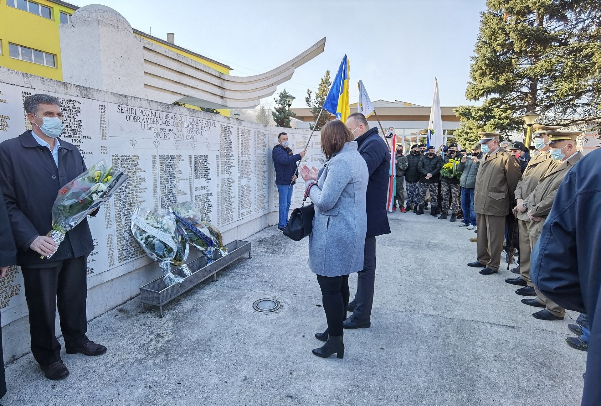 DELEGACIJA VLADE ZDK POLOŽILA CVIJEĆE I ODALA POČAST POVODOM GODIŠNJICE FORMIRANJA TREĆEG KORPUSA ARBIH
