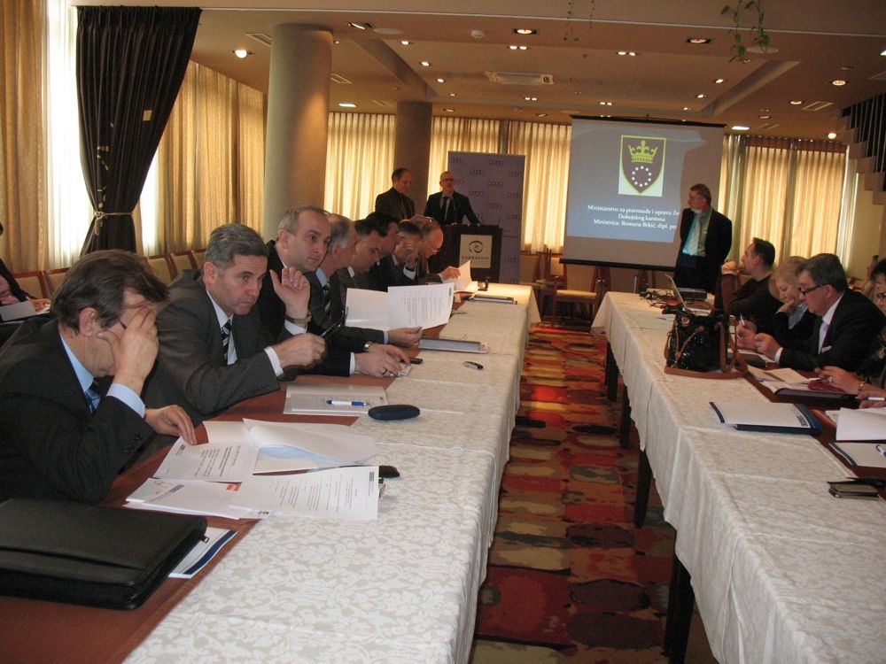 Održan tematski sastanak posvećen poboljšanju međusobne saradnje dva nivoa vlasti