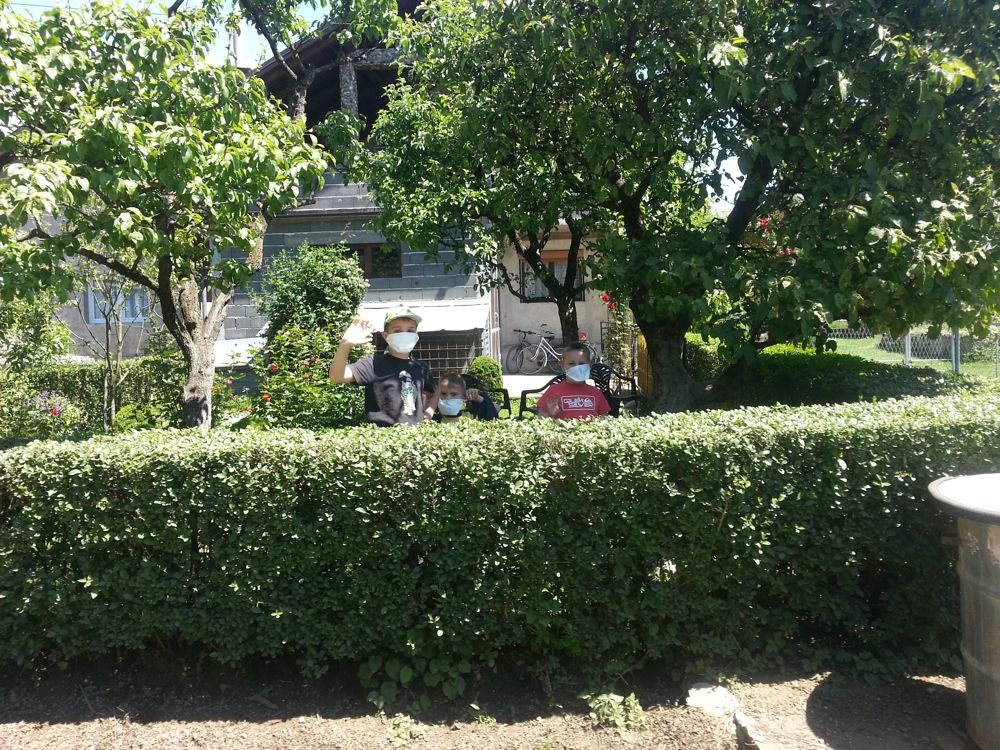 POJAČATI ZDRAVSTVENI NADZOR U ŠKOLAMA