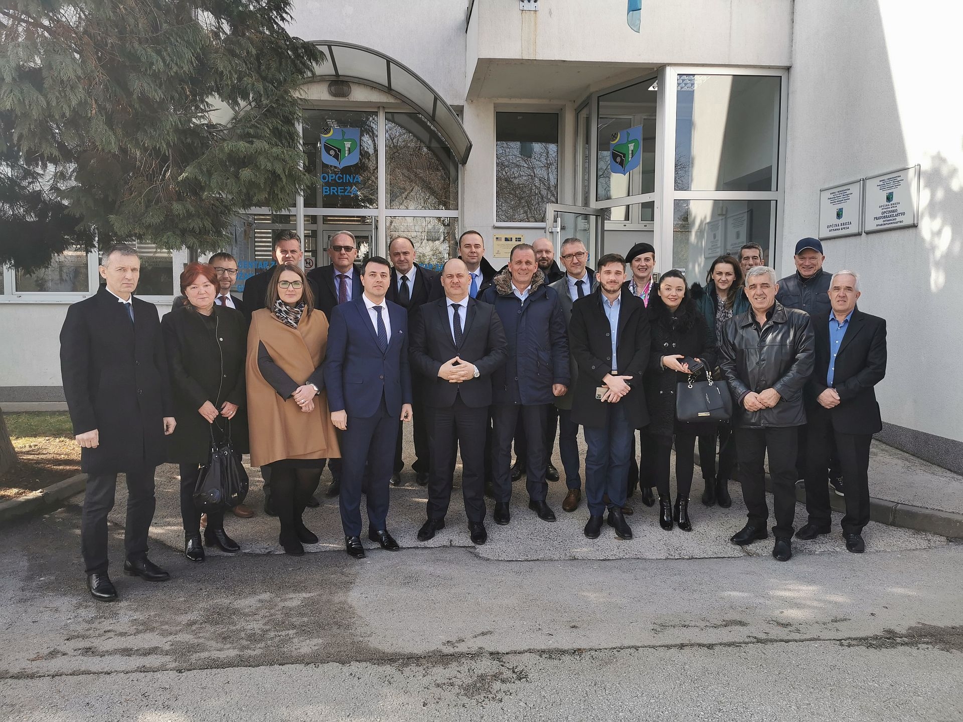 PREMIJER GANIĆ I MINISTRI U VLADI ZDK POSJETILI OPĆINU BREZA