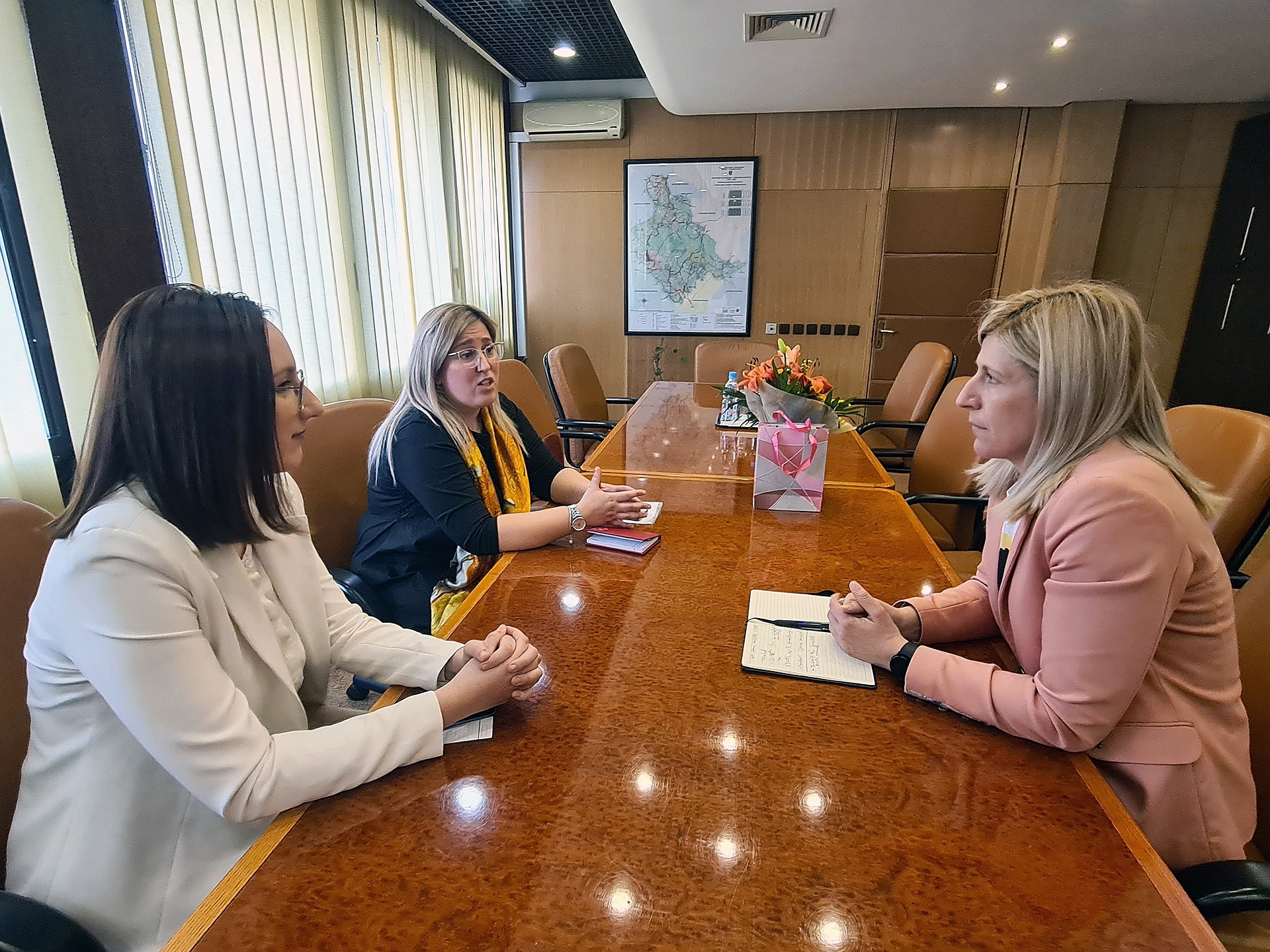 PREMIJERKA MEHMEDIĆ RAZGOVARALA S PREDSTAVNICAMA LOKALNE FONDACIJE ZENICA