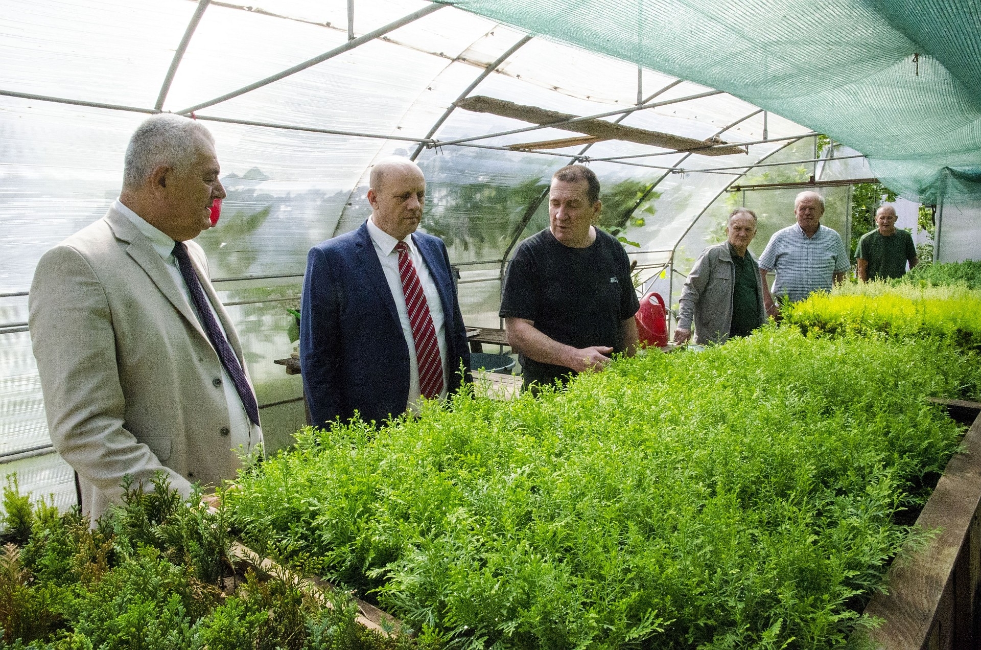 MINISTAR VINKO MARIĆ I DIREKTOR ŠPD-A HASAN HASIĆ U POSJETI POSLOVNIM JEDINICAMA ŠUMARIJE U ZAVIDOVIĆIMA I ŽEPČU