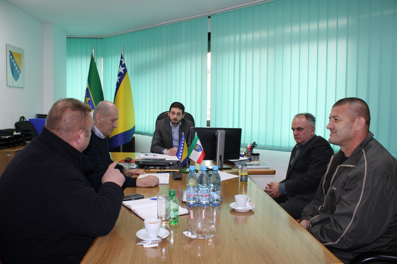 MINISTAR ISAK SE SASTAO SA PREDSTAVNICIMA MZ TETOVO I BANLOZI: INVESTIRAT ĆEMO 200.000 KM U NASTAVAK REKONSTRUKCIJE CESTE U OVIM NASELJIMA