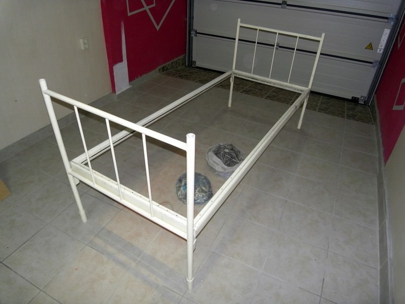 POTREBNE POSTELJINE U ZENIČKOJ KASARNI