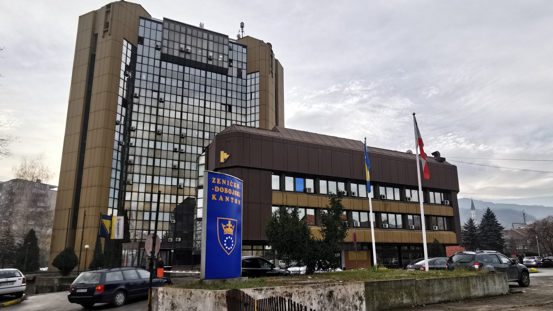 ČESTITKA PREMIJERA MIRNESA BAŠIĆA I PREDSJEDAVAJUĆEG ĆAZIMA HUSKIĆA ZA DAN KANTONA