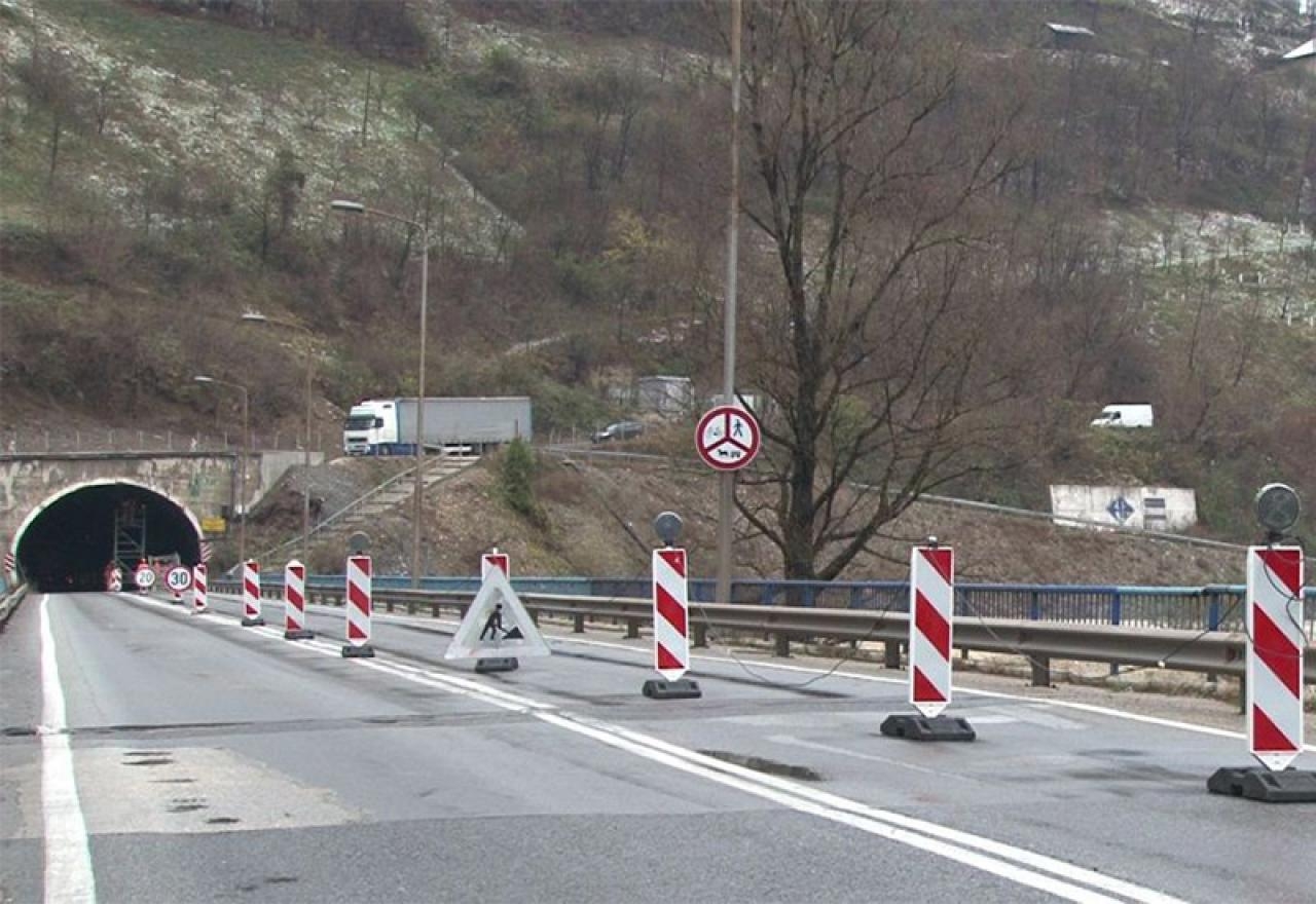 VRANDUK: PRIJEVOZ ŽIVOTNO-UGROŽENIH PACIJENATA POD PRATNJOM POLICIJE