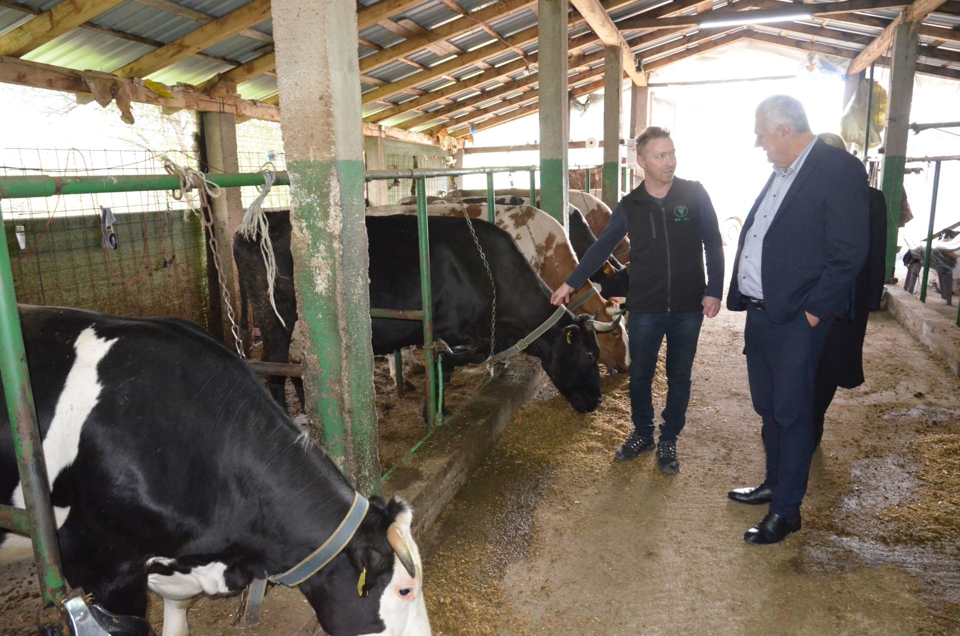 MINISTAR VINKO MARIĆ U POSJETI FARMERIMA KAKNJA I BREZE