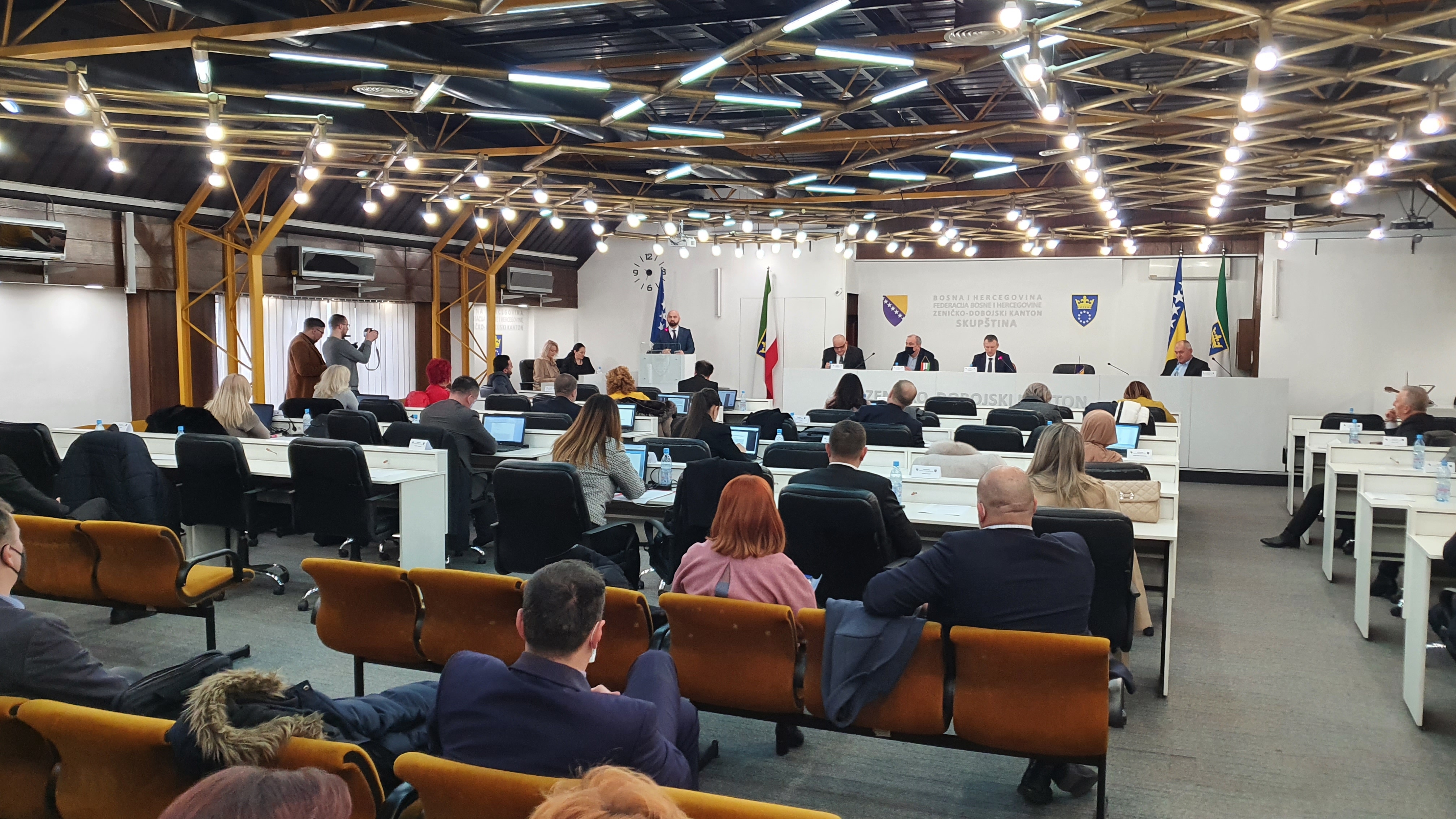 SAOPĆENJE SA 42. SJEDNICE SKUPŠTINE ZENIČKO-DOBOJSKOG KANTONA