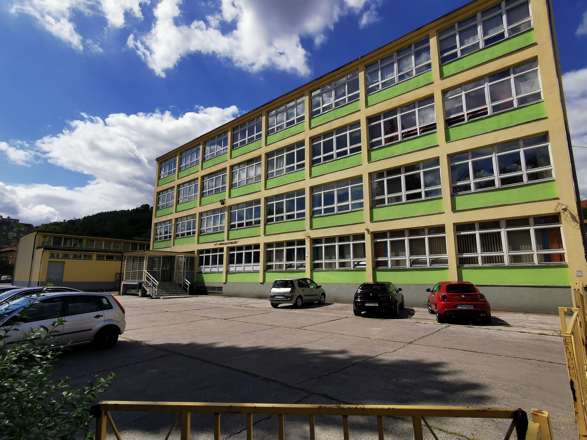 ŠKOLAMA DOSTAVLJENO UPUTSTVO O ORGANIZACIJI NASTAVE U NOVOJ ŠKOLSKOJ GODINI