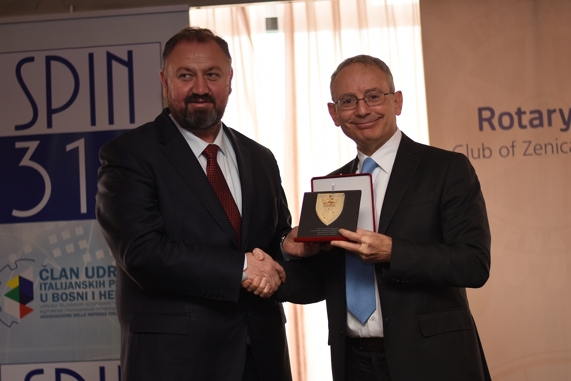 MINISTAR PRIVREDE SAMIR ŠIBONJIĆ I AMBASADOR ITALIJE MARCCO DI RUZZA U ZENICI RAZGOVARALI O UNAPRJEĐENJU SARADNJE: UDRUŽIMO LI RESURSE IMAT ĆEMO IZVANREDNE KOMPARATIVNE PREDNOSTI