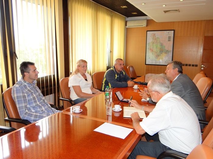 REDŽIĆ I SKOMORAC  KOD  PREMIJERA