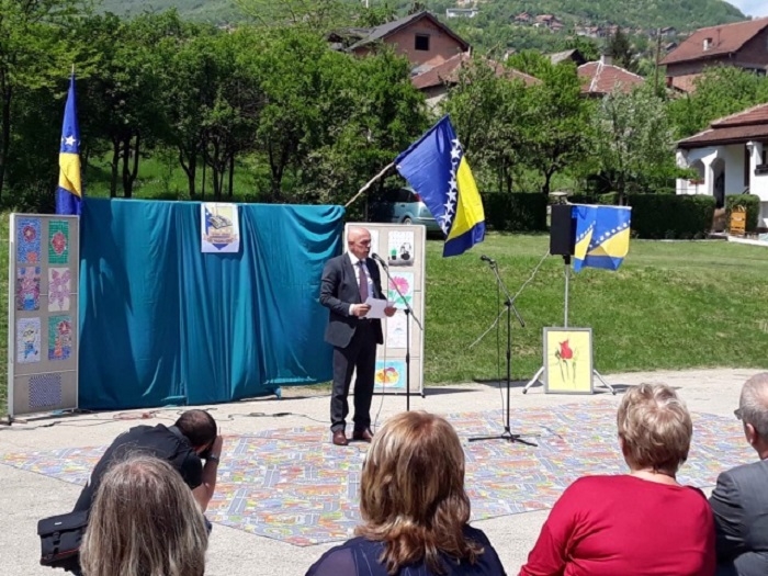 PREMIJER GALIJAŠEVIĆ  OZVANIČIO POČETAK IZGRADNJE NOVOG ŠKOLSKOG OBJEKTA OŠ  "HASAN KIKIĆ" TETOVO  VRIJEDNOST RADOVA 2.5 MILIONA KM