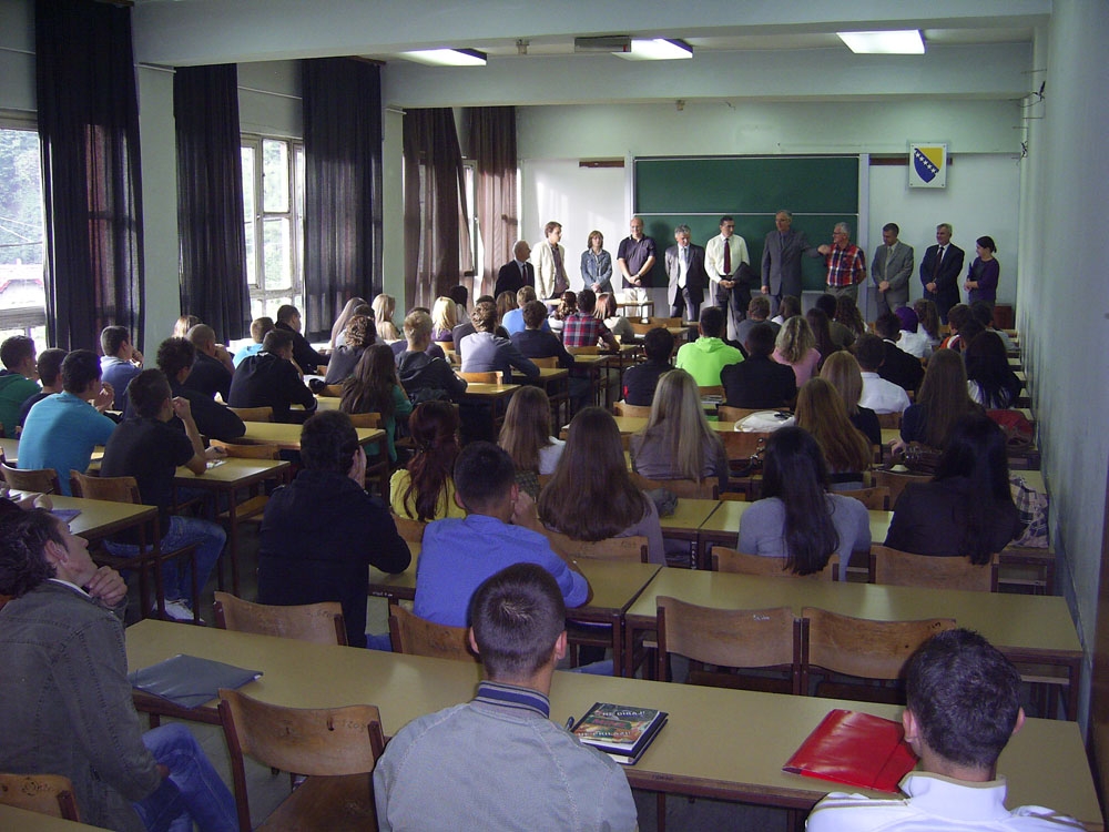 Članovi Vlade ZDK razgovarali sa brucošima Univerziteta u Zenici