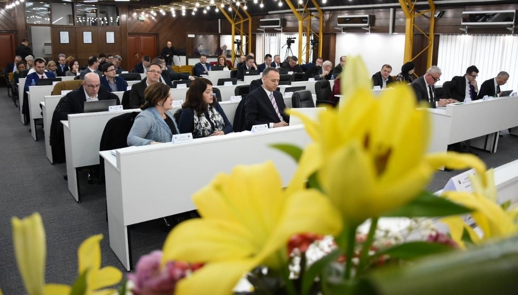 VISOKI PREDSTAVNIK VALENTIN INZKO ČESTITAO PREDSJEDAVAJUĆEM DUVNJAKU I PREMIJERU GALIJAŠEVIĆU NA USVAJANJU ZAKONA O UNUTRAŠNJIM POSLOVIMA ZENIČKO-DOBOJSKOG KANTONA