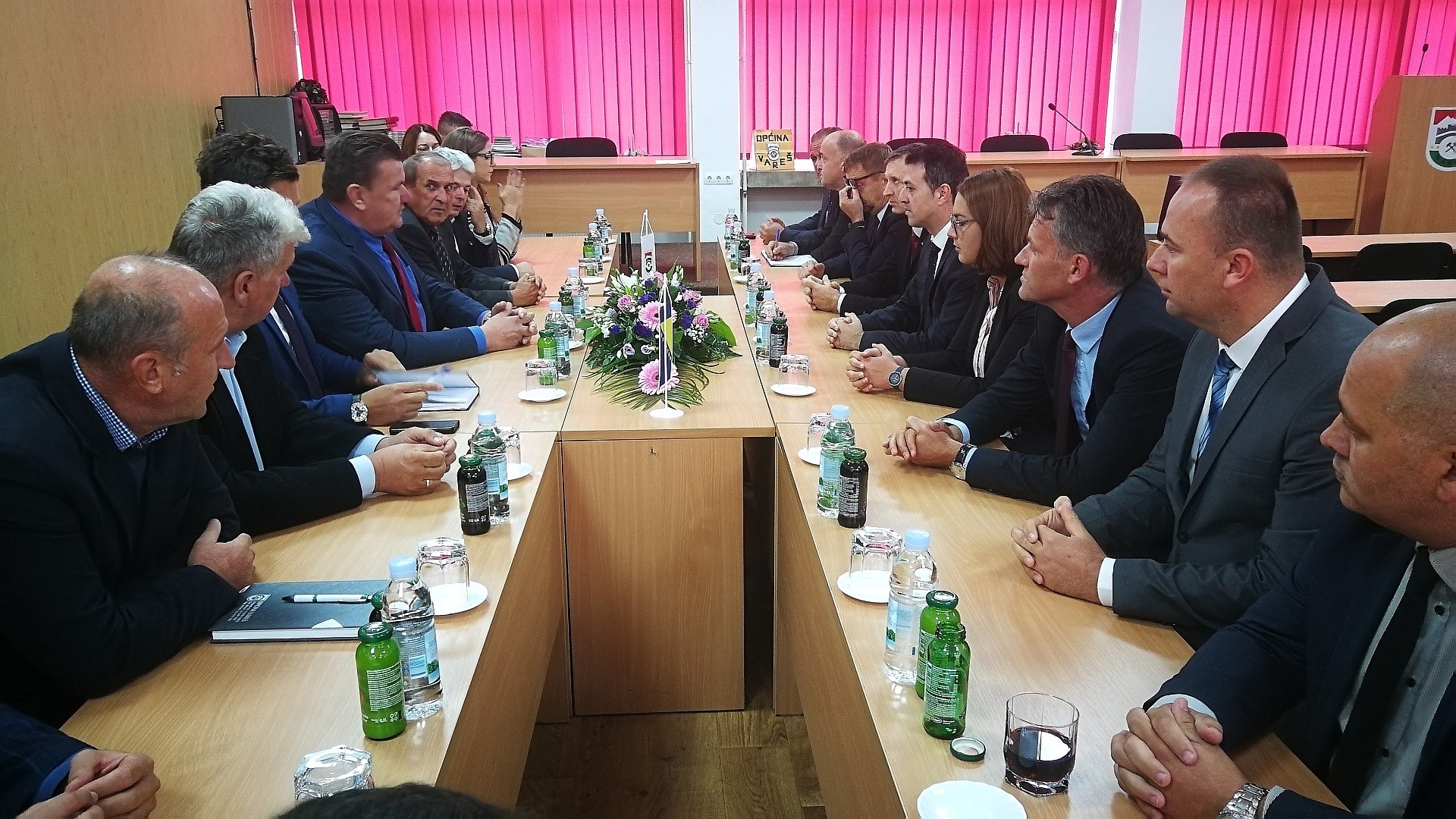 DELEGACIJA VLADE I SKUPŠTINE ZDK POSJETILA OPĆINU VAREŠ: RAZGOVARALI SA OPĆINSKIM VLASTIMA I POSJETILI RUDNA NALAZIŠTA