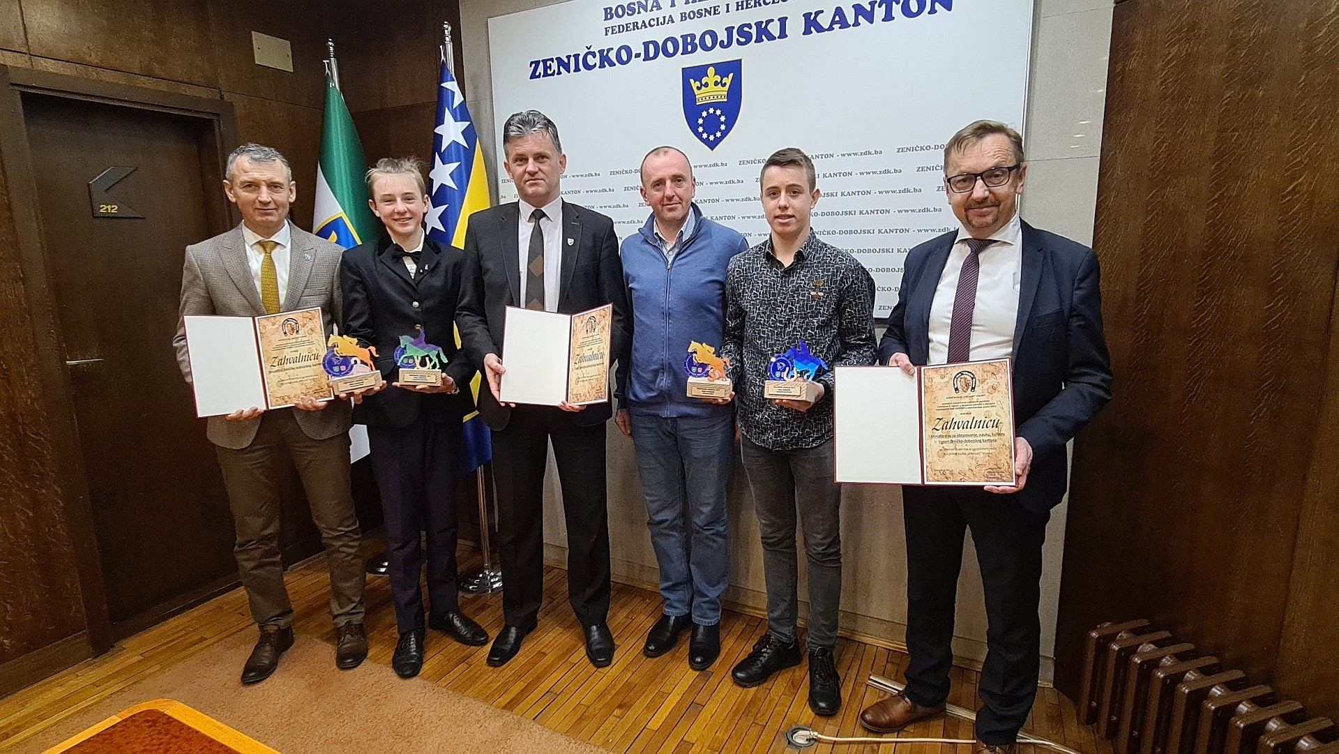 PREMIJER BAŠIĆ PRIMIO TRENERA I ČLANOVE KONJIČKOG KLUBA VILENJAK IZ VISOKOG