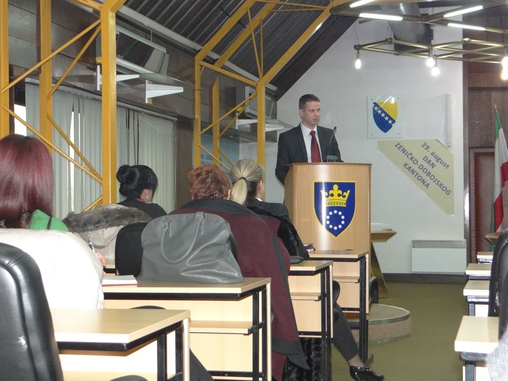 Brža i efikasnija administracija