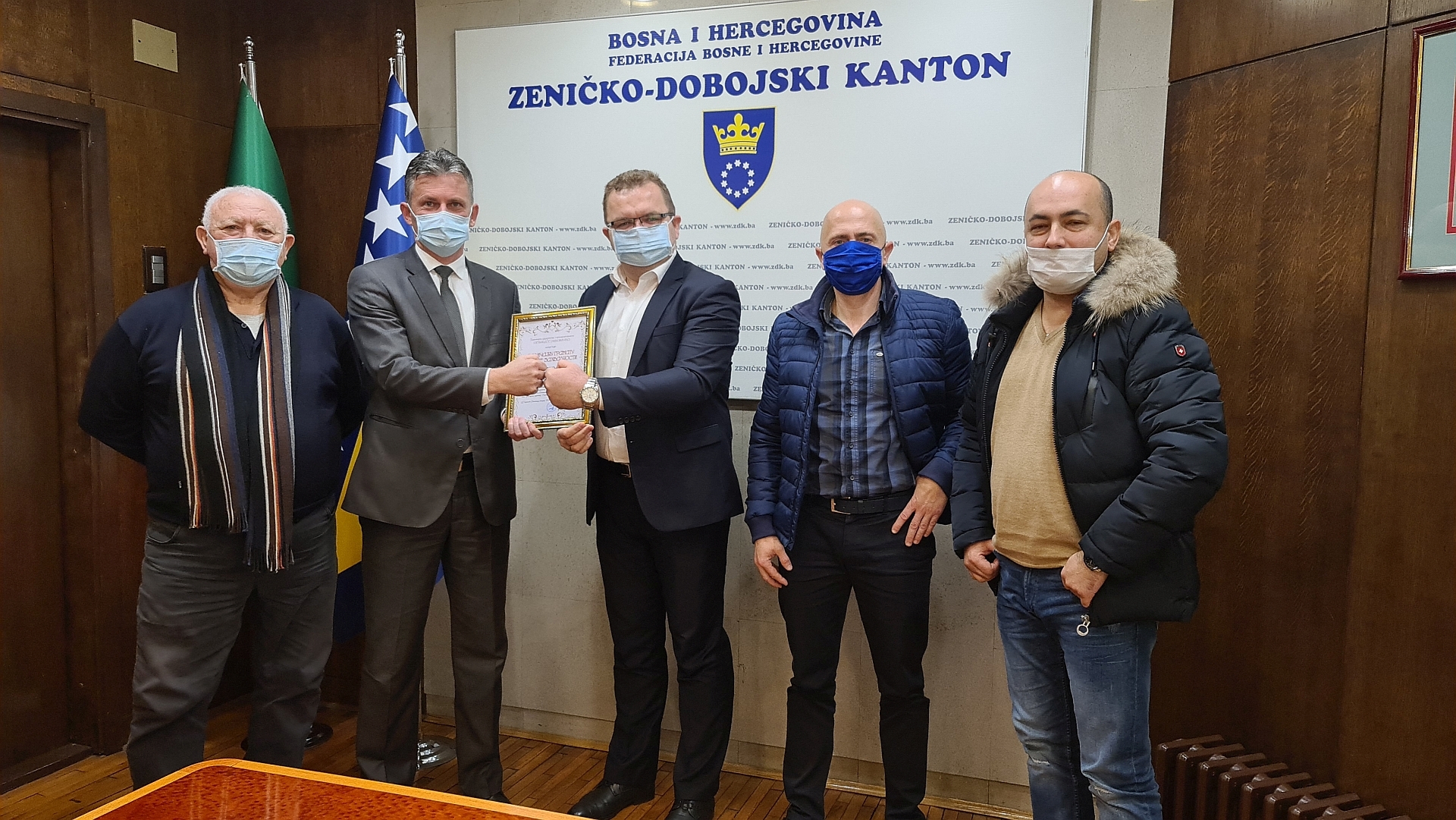 UDRUŽENJE OGNJIŠTE RAKOVAČKO ZAHVALILO SE VLADI ZDK NA OBNOVI PUTA JABLANICA-GORNJI RAKOVAC