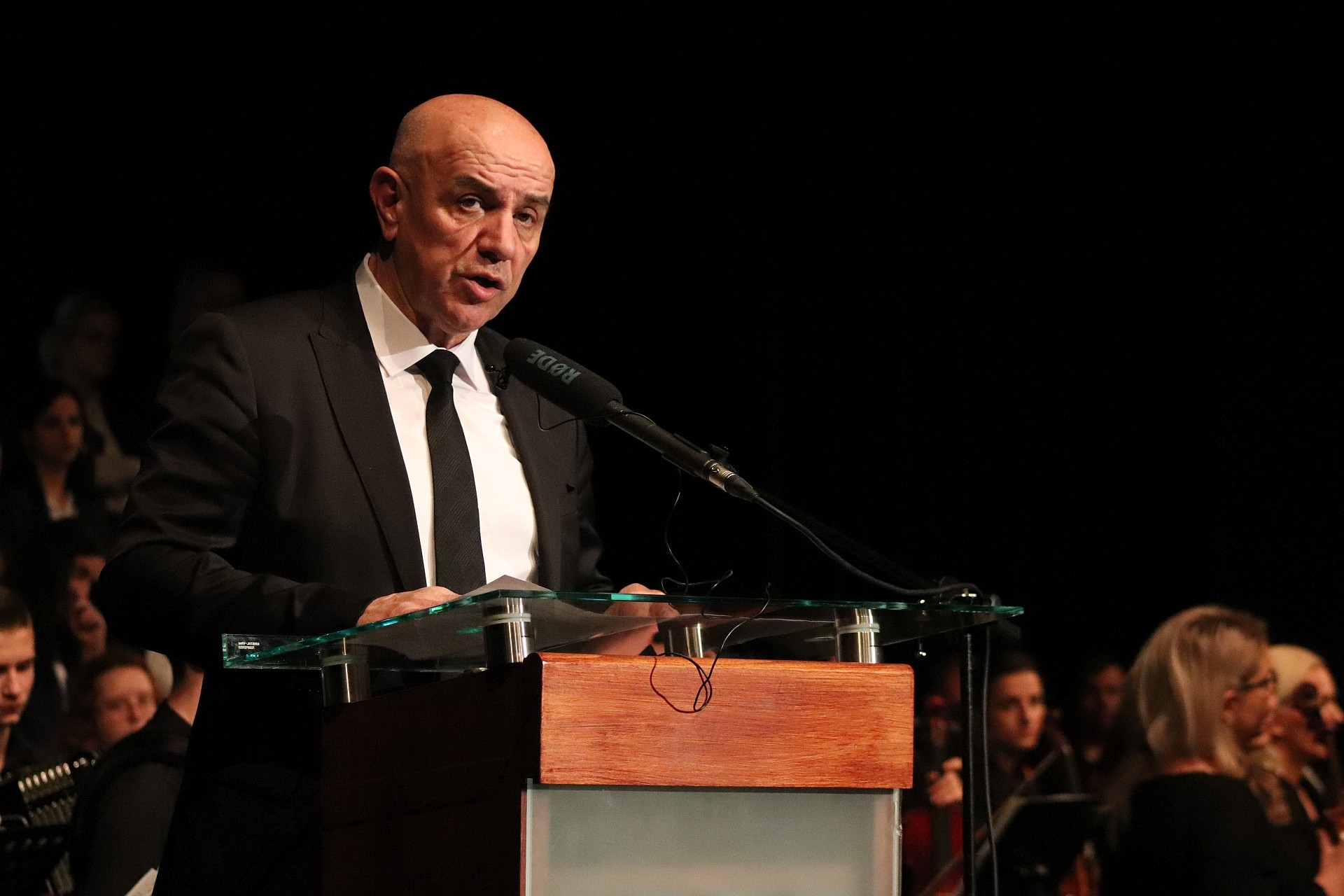 PREMIJER GALIJAŠEVIĆ NA AKADEMIJI POVODOM DANA DRŽAVNOSTI: MORAMO NASTAVITI HOD KA BUDUĆNOSTI I EVROPSKIM INTEGRACIJAMA