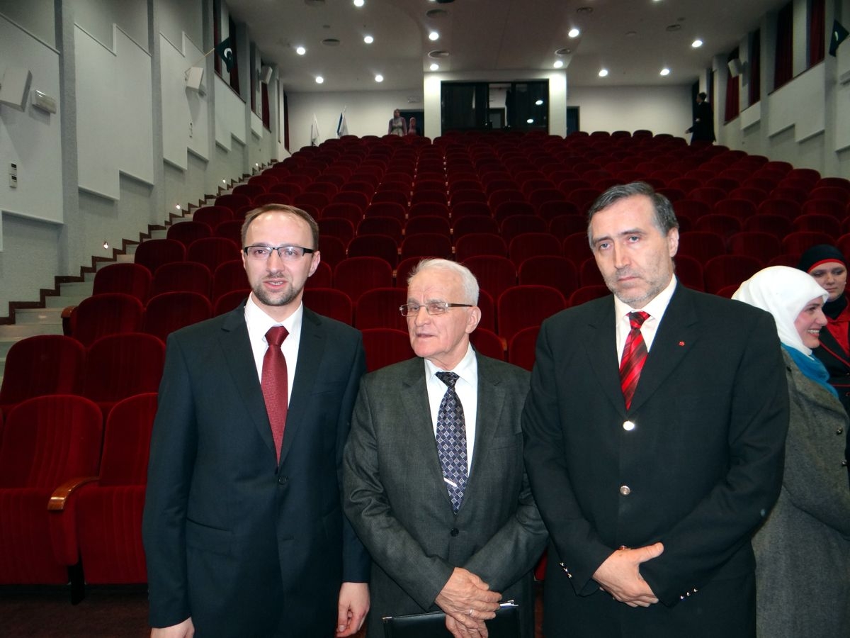 prof. Dženan Handžić, prof. Džemal Salihspahić i premijer Fikret Plevljak