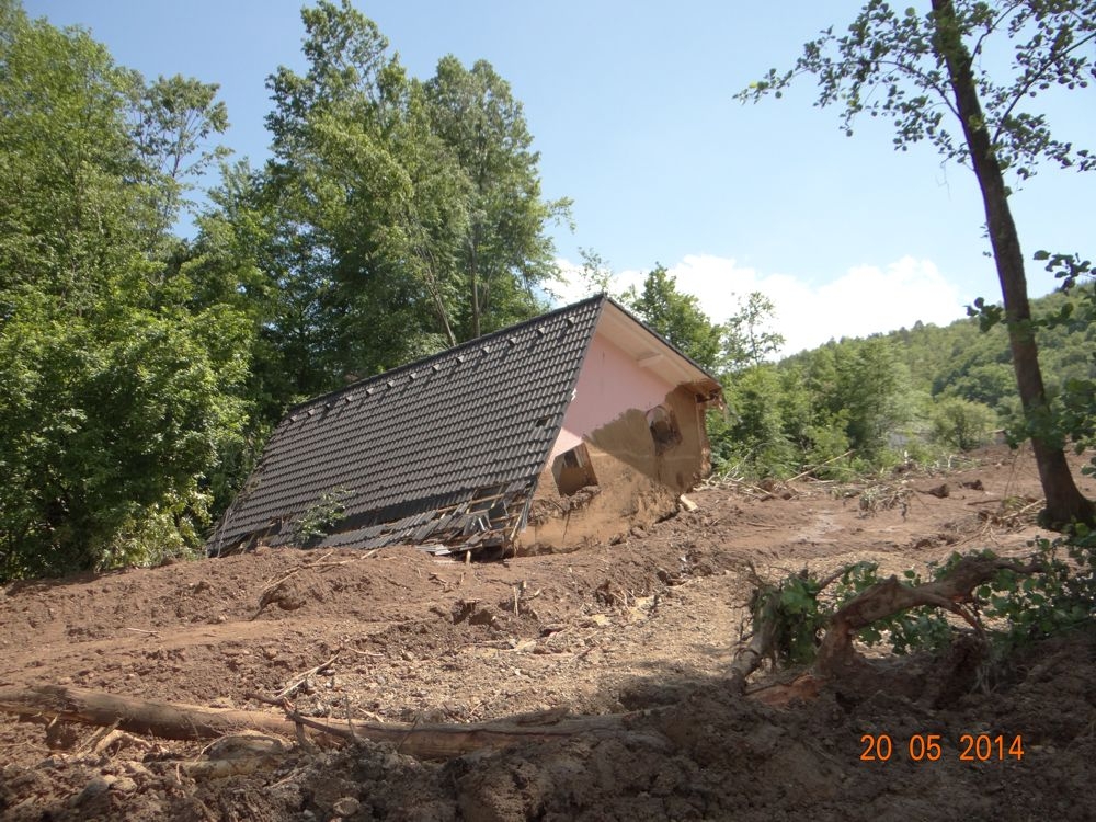 VLADA I ŠTAB U MOBILNOM STANJU