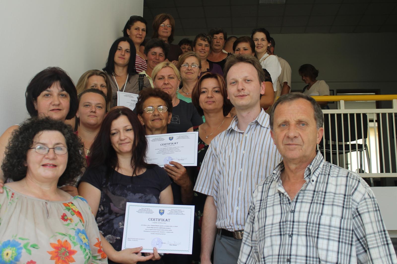 Ministar Bošnjak uručio certifikate za samostalno privređivanje