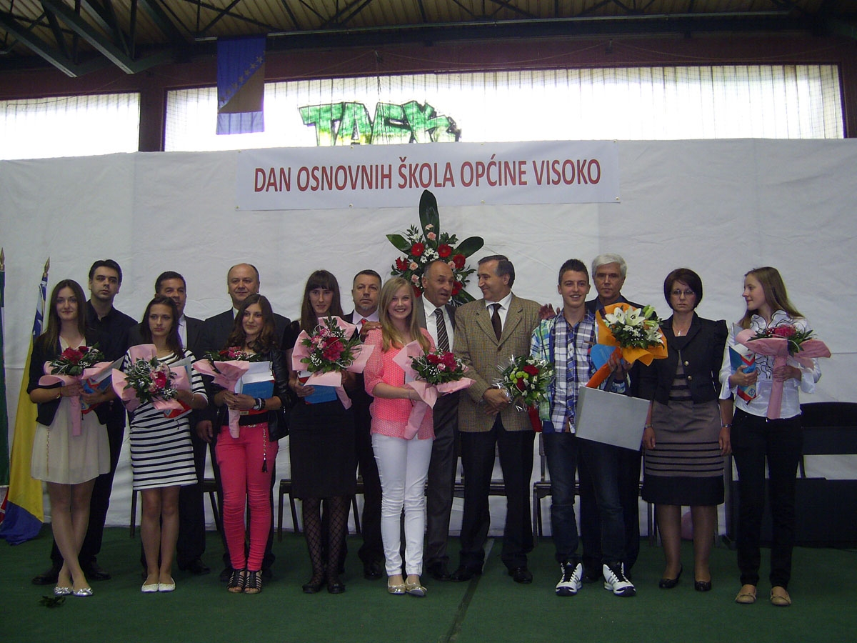 Premijer Plevljak prisustvovao obilježavanju Dana osnovnih škola u Visokom