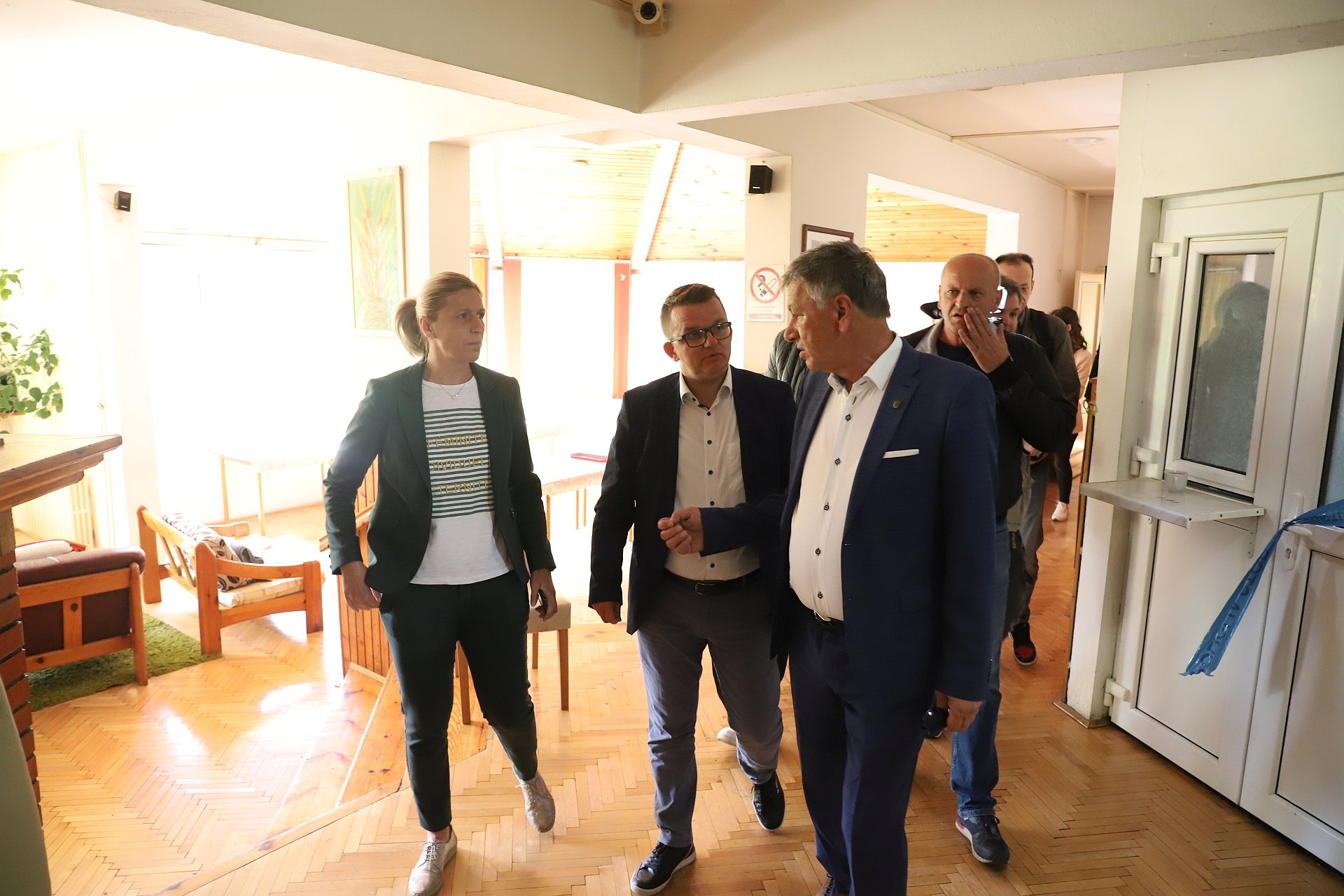 PREMIJERKA MEHMEDIĆ POSJETILA DOM ZA STARA LICA ZENICA