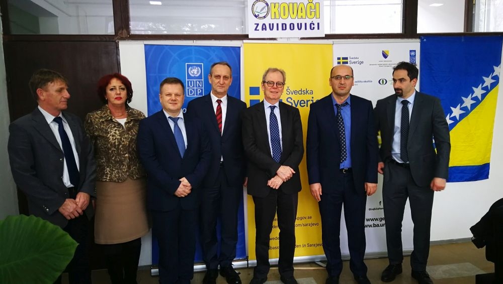 AMBASADOR ŠVEDSKE ANDERS HAGELBERG POSJETIO „UTOPLJENU“ OŠ „KOVAČI“ ZAVIDOVIĆI