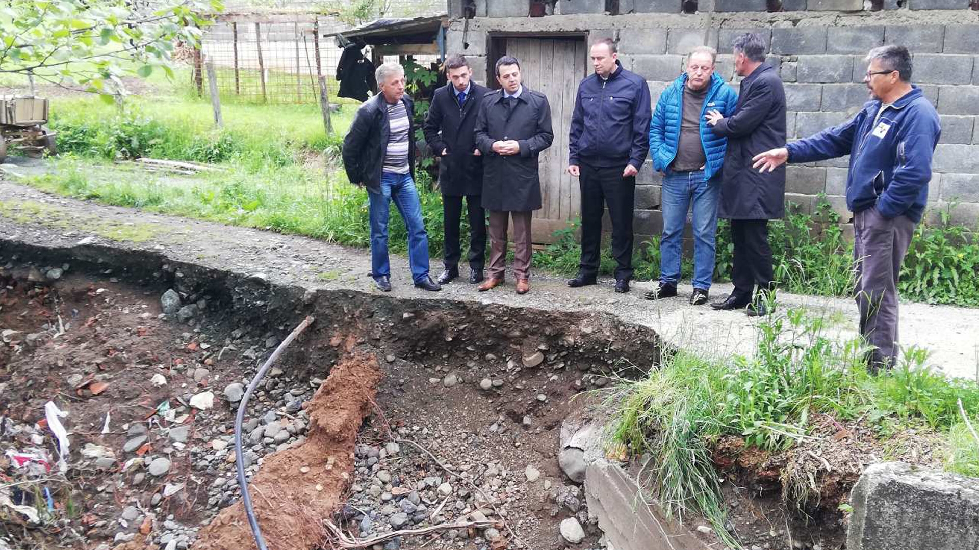 DELEGACIJA VLADE ZDK OBIŠLA POPLAVLJENA PODRUČJA U OPĆINI MAGLAJ