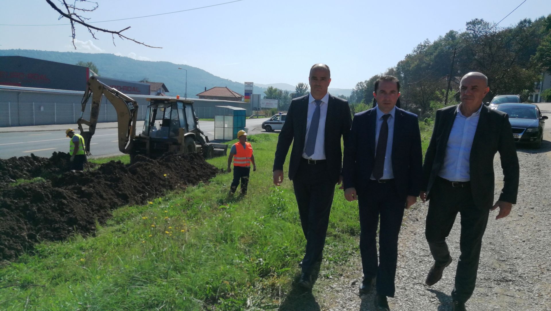 PREMIJER GALIJAŠEVIĆ U RADNOJ POSJETI DOBOJ-JUGU: POSLJEDNJE DVIJE GODINE ZA RAZVOJNE PROJEKTE IZDVOJENO MILION MARAKA