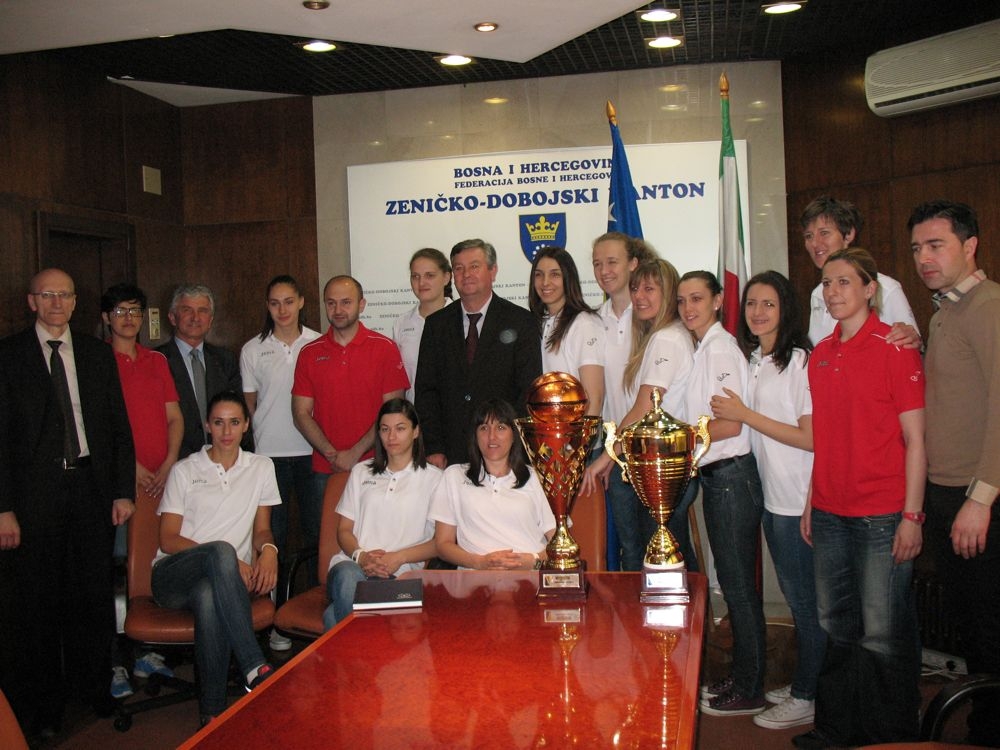 OSVAJAČICE „DUPLE KRUNE“ U VLADI ZDK