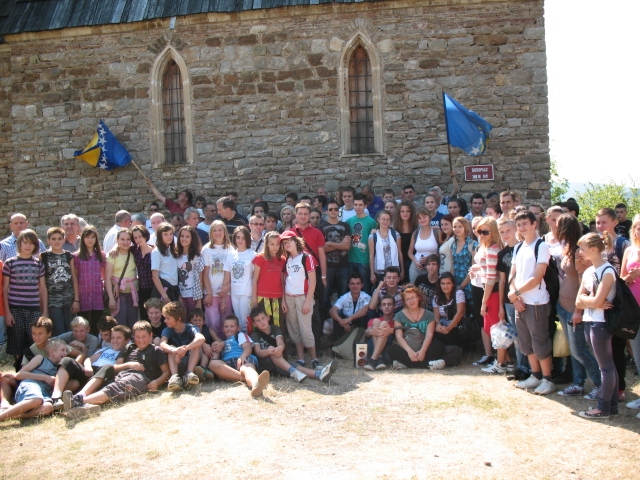 Premijer i ministri Vlade ZDK sa učenicima na Bobovcu