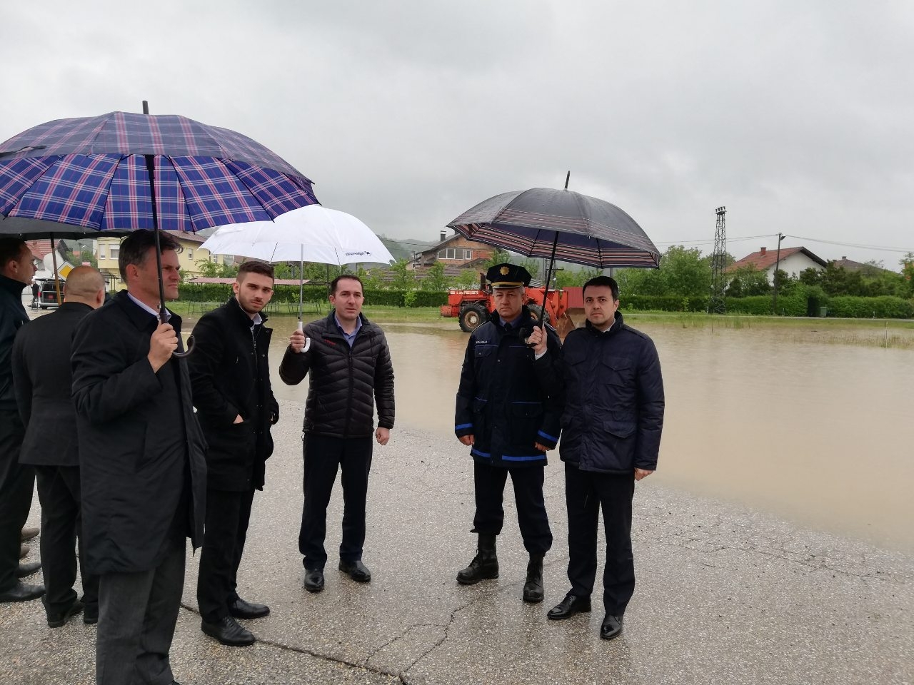 DELEGACIJA KANTONALNE VLADE OBIŠLA POPLAVLJENA PODRUČJA NA SJEVERU ZDK