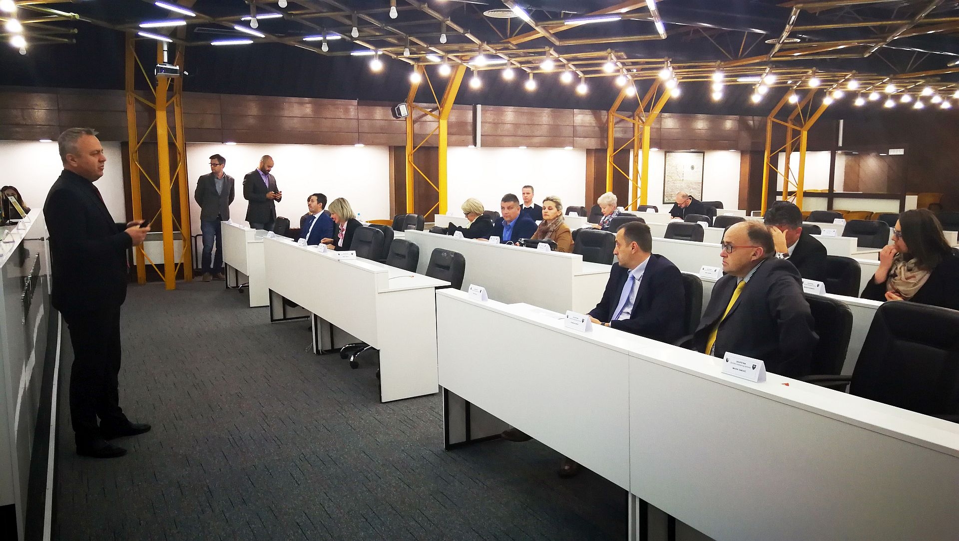 PREZENTIRANA DVA PROGRAMSKA RJEŠENJA ZA OPTIMIZACIJU PROCESA U ADMINISTRACIJI