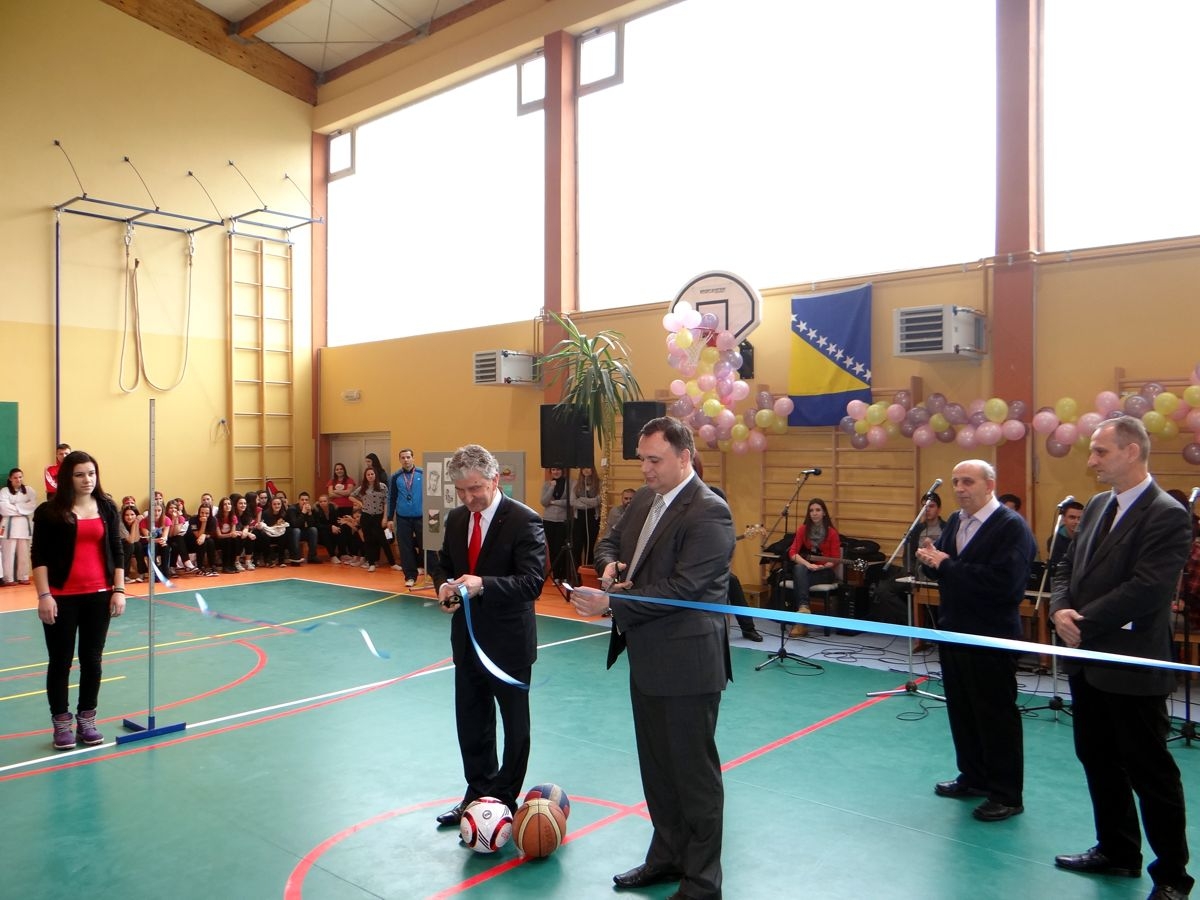 Ministar Trifunović svečano ozvaničio rad školske sale u Zavidovićima