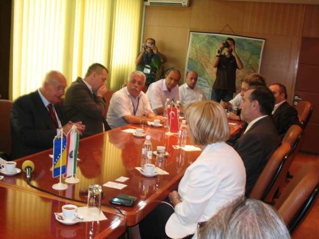 Mlade iz Turske sa počasnim konzulom Baysakom primio premijer Plevljak