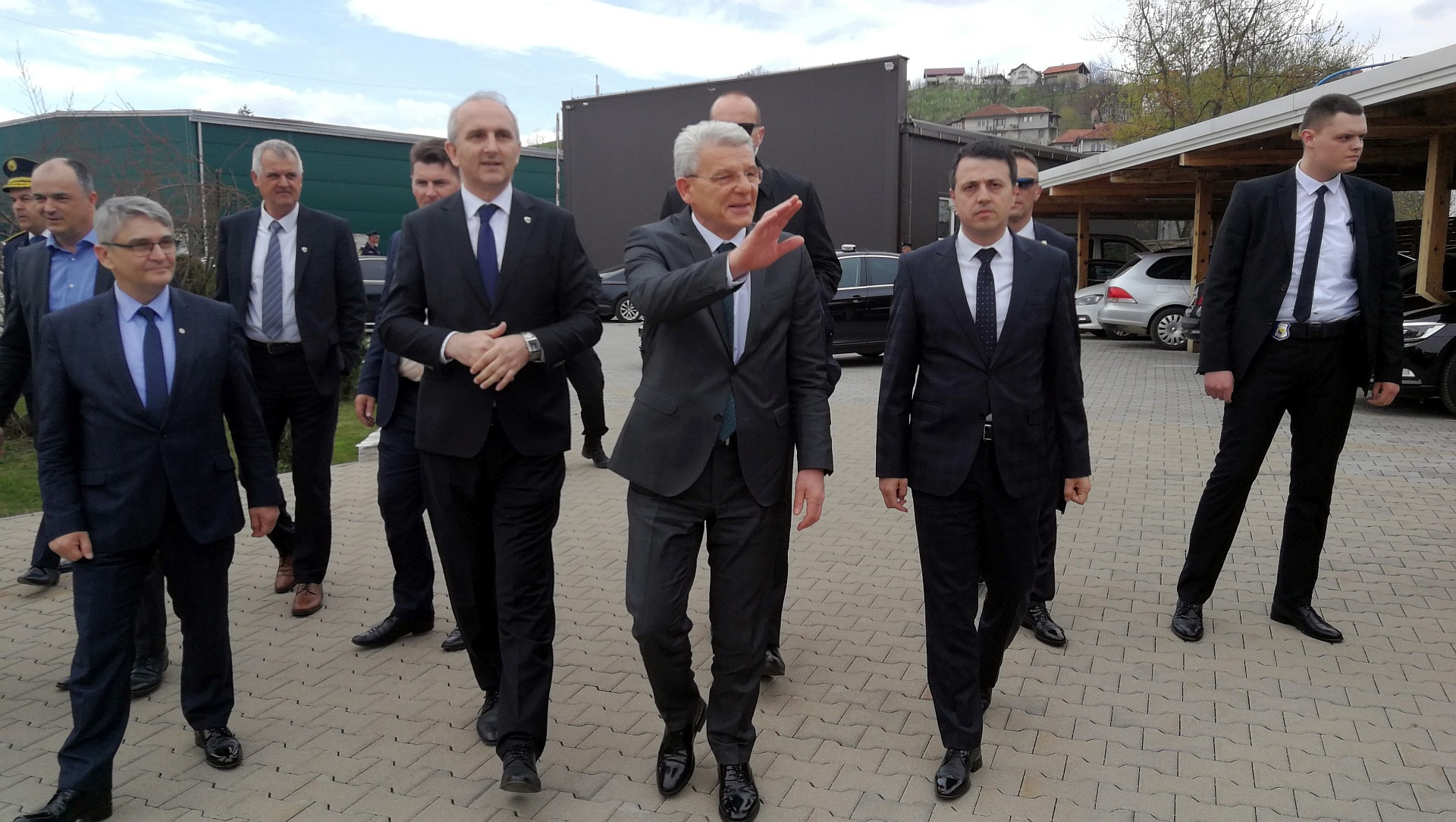 OBILJEŽEN DAN OTPORA FAŠIZMU OPĆINE TEŠANJ: TREBA DA BUDEMO PONOSNI NA ARMIJU RBIH