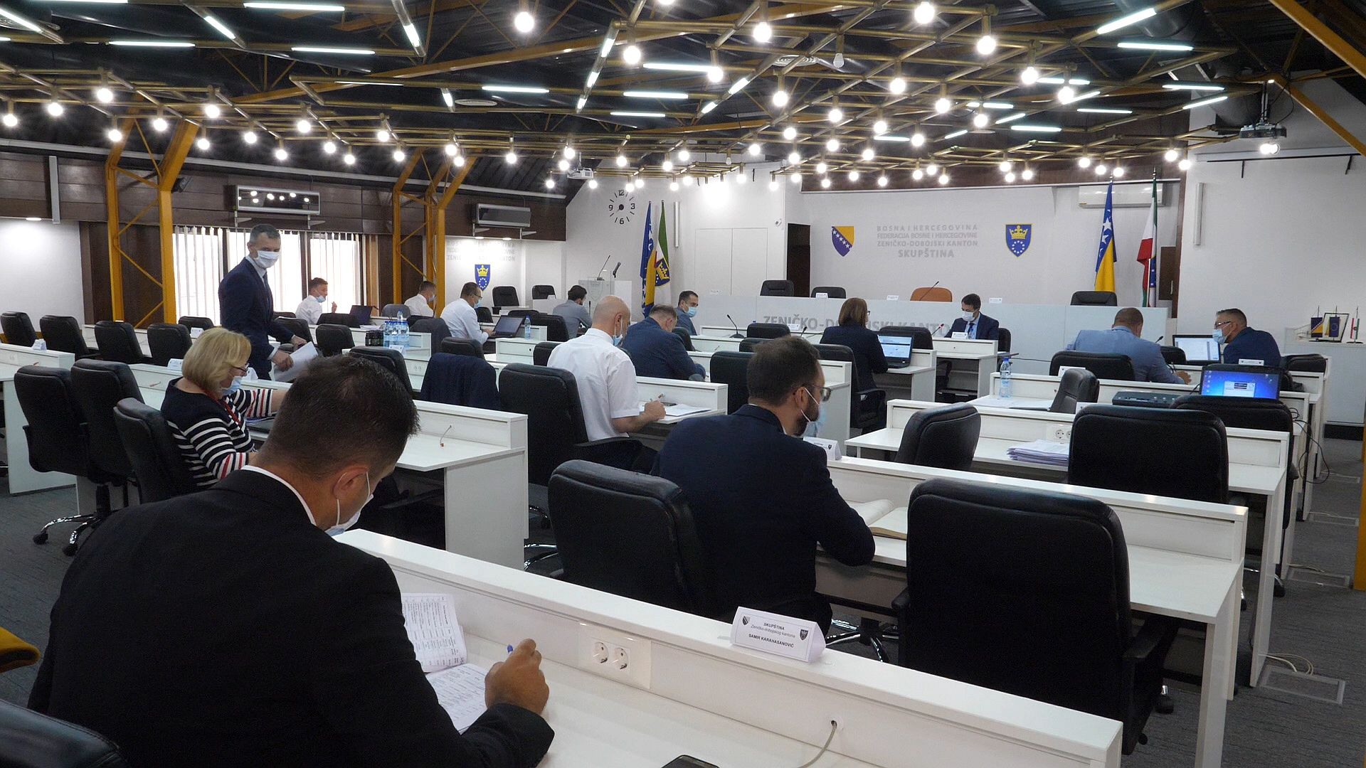 VLADA ZDK ODOBRILA SUBVENCIJU DIJELA PLATE ZA MART ZA 855 RADNIKA