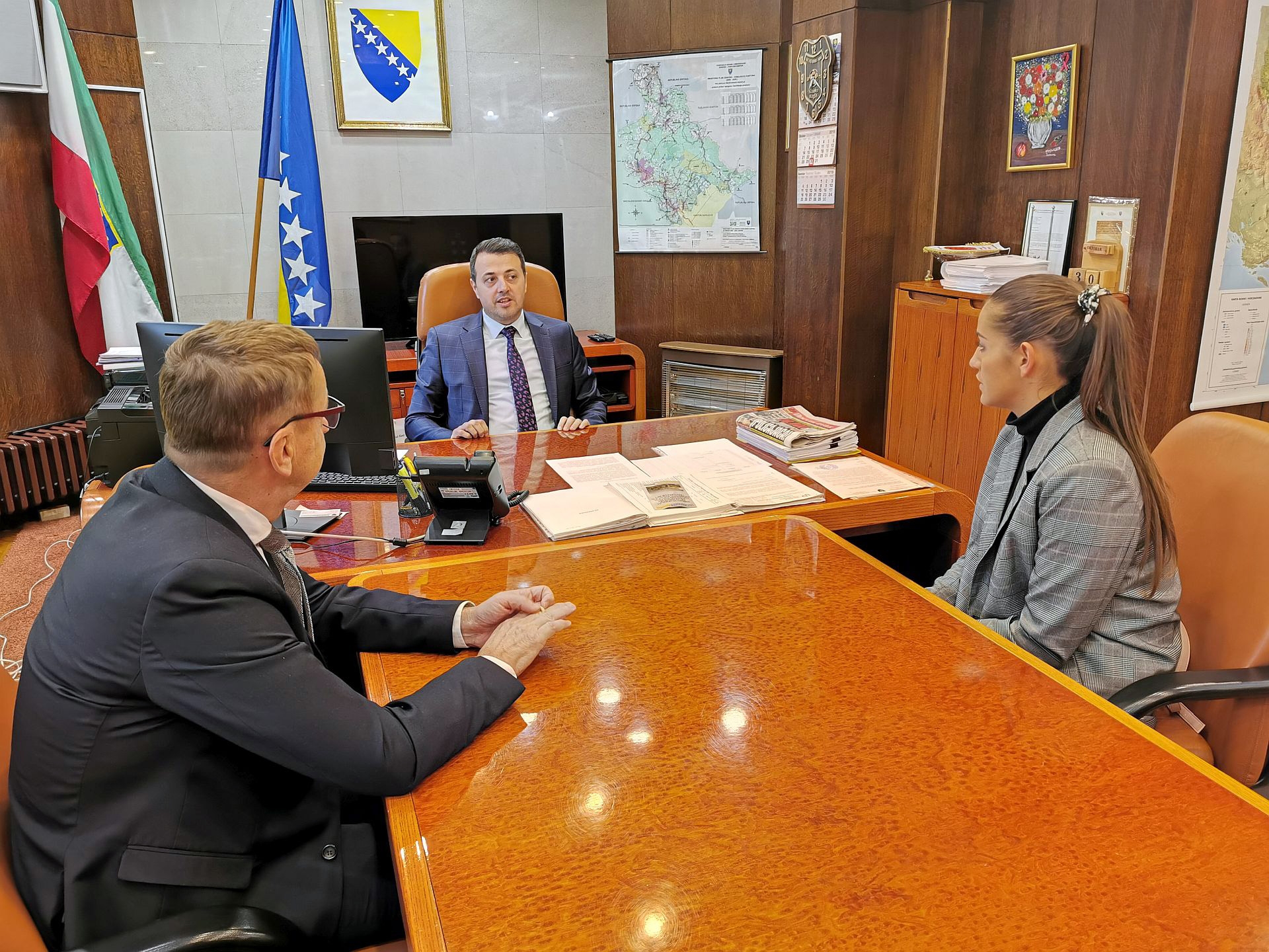 U VLADI ZDK UPRILIČEN PRIJEM ZA ZLATNU STUDENTICU AMNU MUHAMEDOVIĆ IZ MAGLAJA